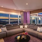 Awesome Villa *