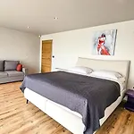 Villa Awesome
